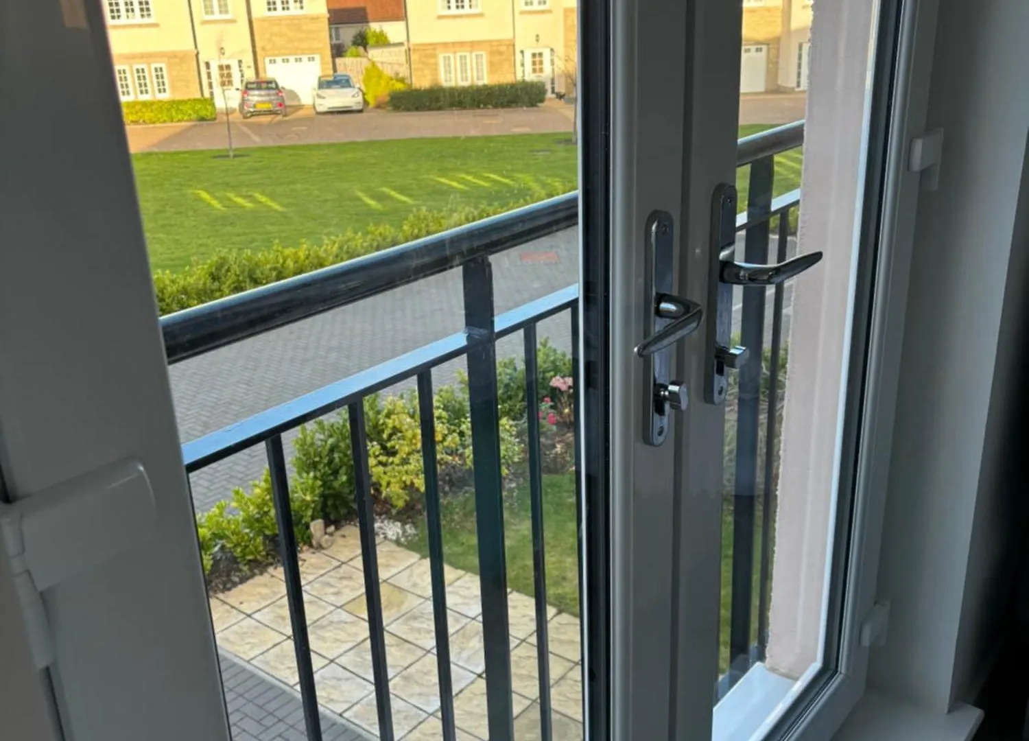 בית אירוח אדינבורו Two Bedrooms With 3 Double Beds 2 Bathrooms