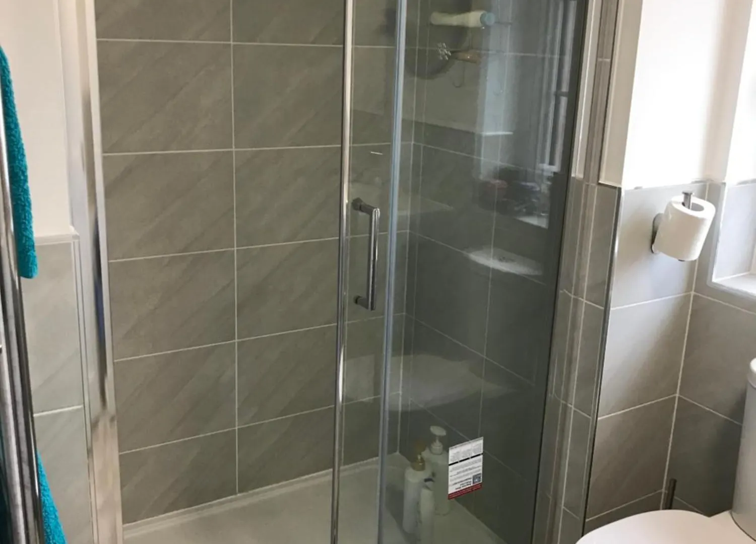 בית אירוח אדינבורו Two Bedrooms With 3 Double Beds 2 Bathrooms